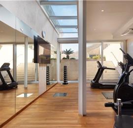Luxury 7 Bedroom Villa with Heated Pool, Gym, Sauna, Jacuzzi and Sea Views in Dubrovnik, Sleeps 12-14